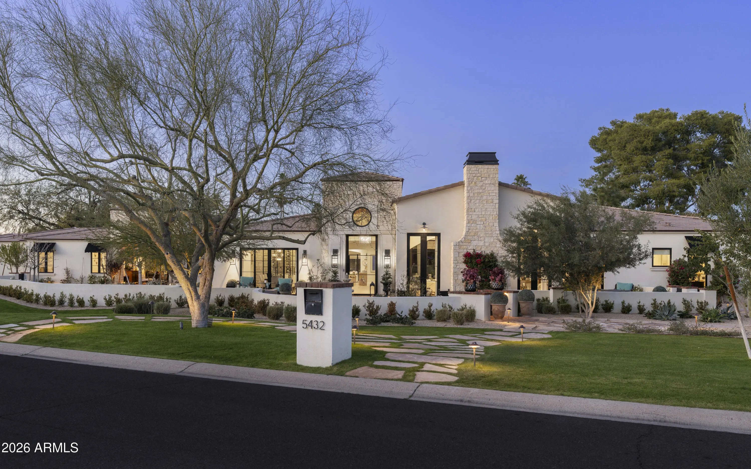 Photo of Listing #6996313