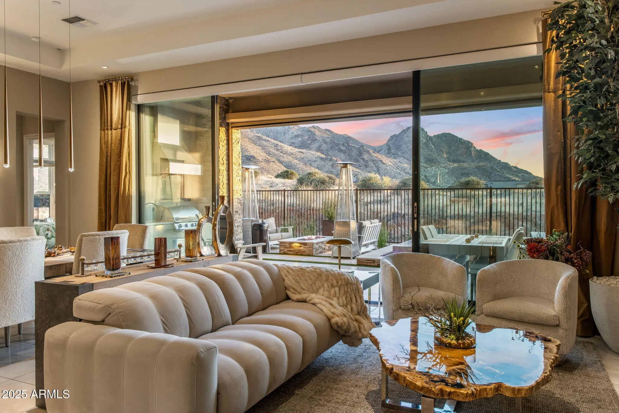 Photo of Listing #6989759