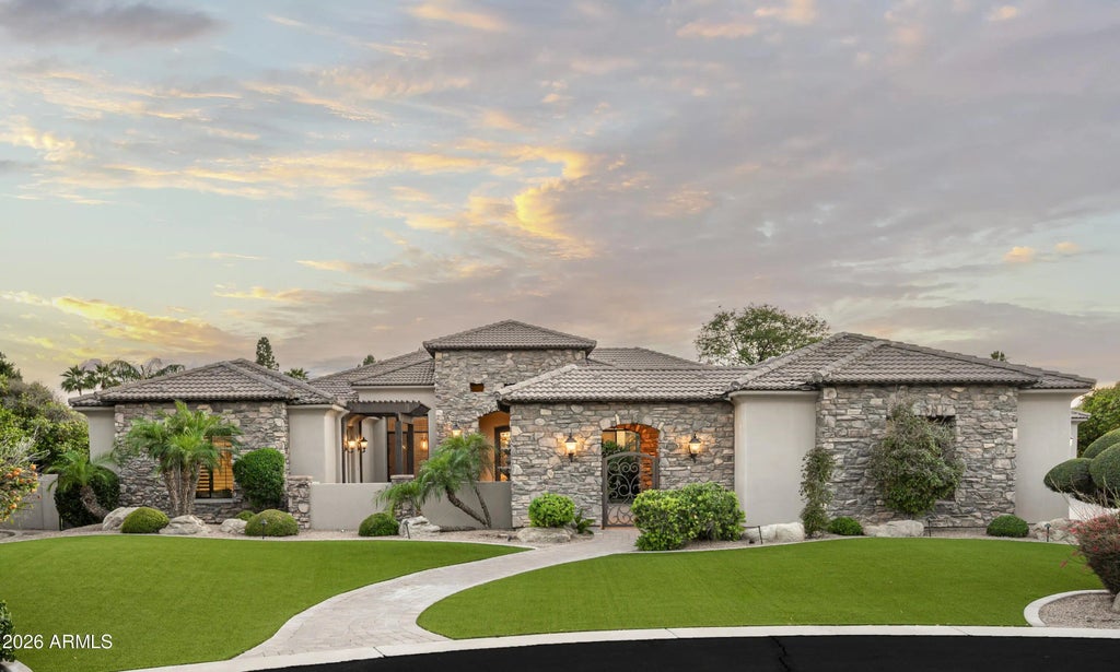 3905 E Mallory Circle, Mesa