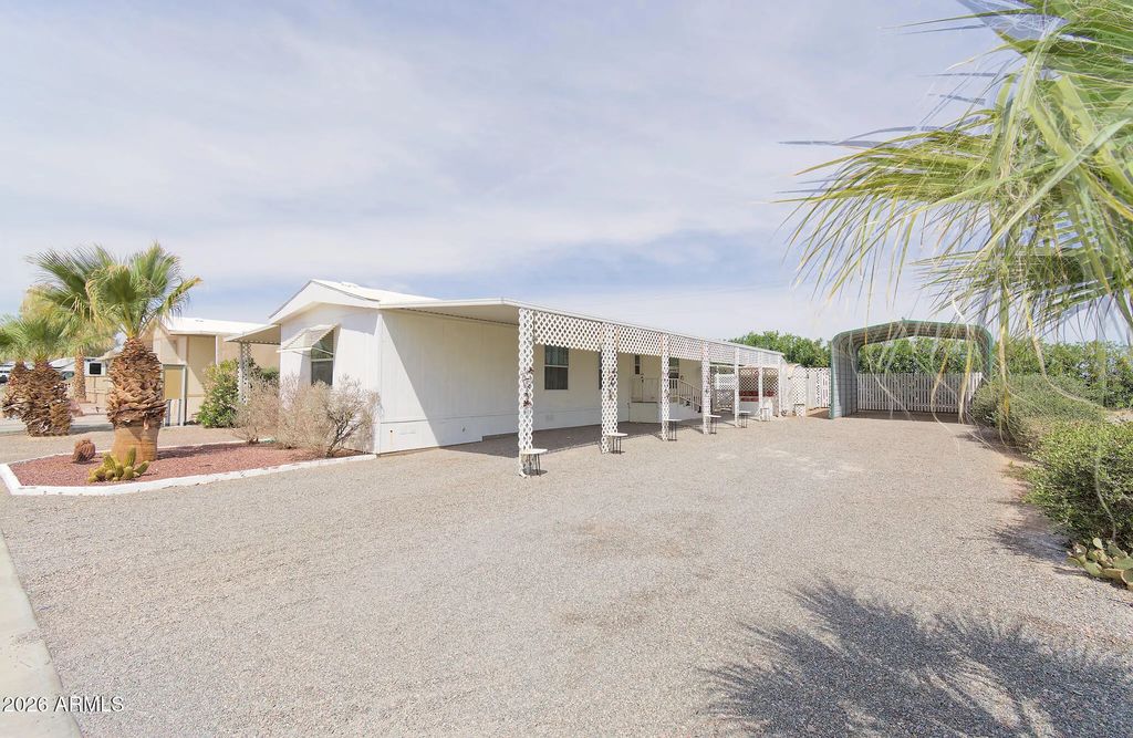 490 N Moon Mountain Avenue (unit 14), Quartzsite