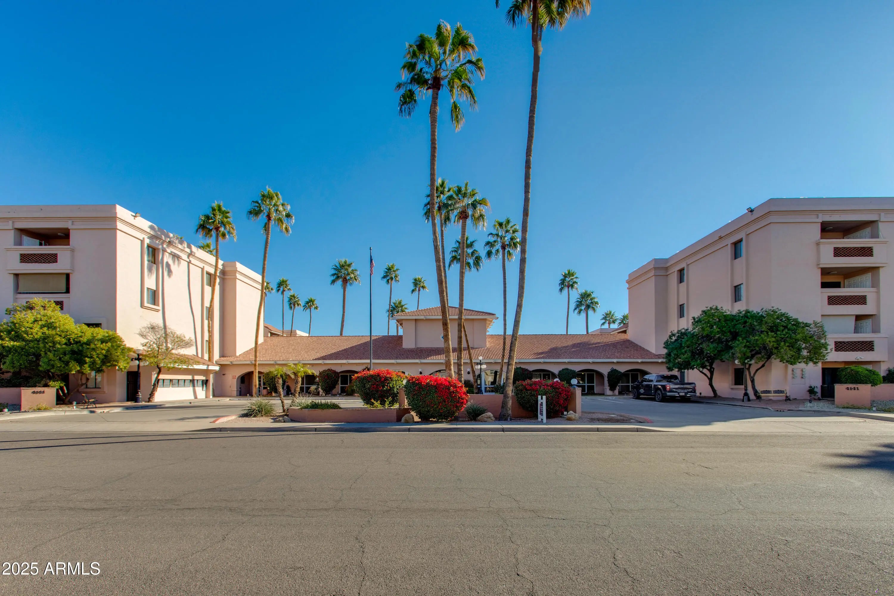 Photo of Listing #6991656