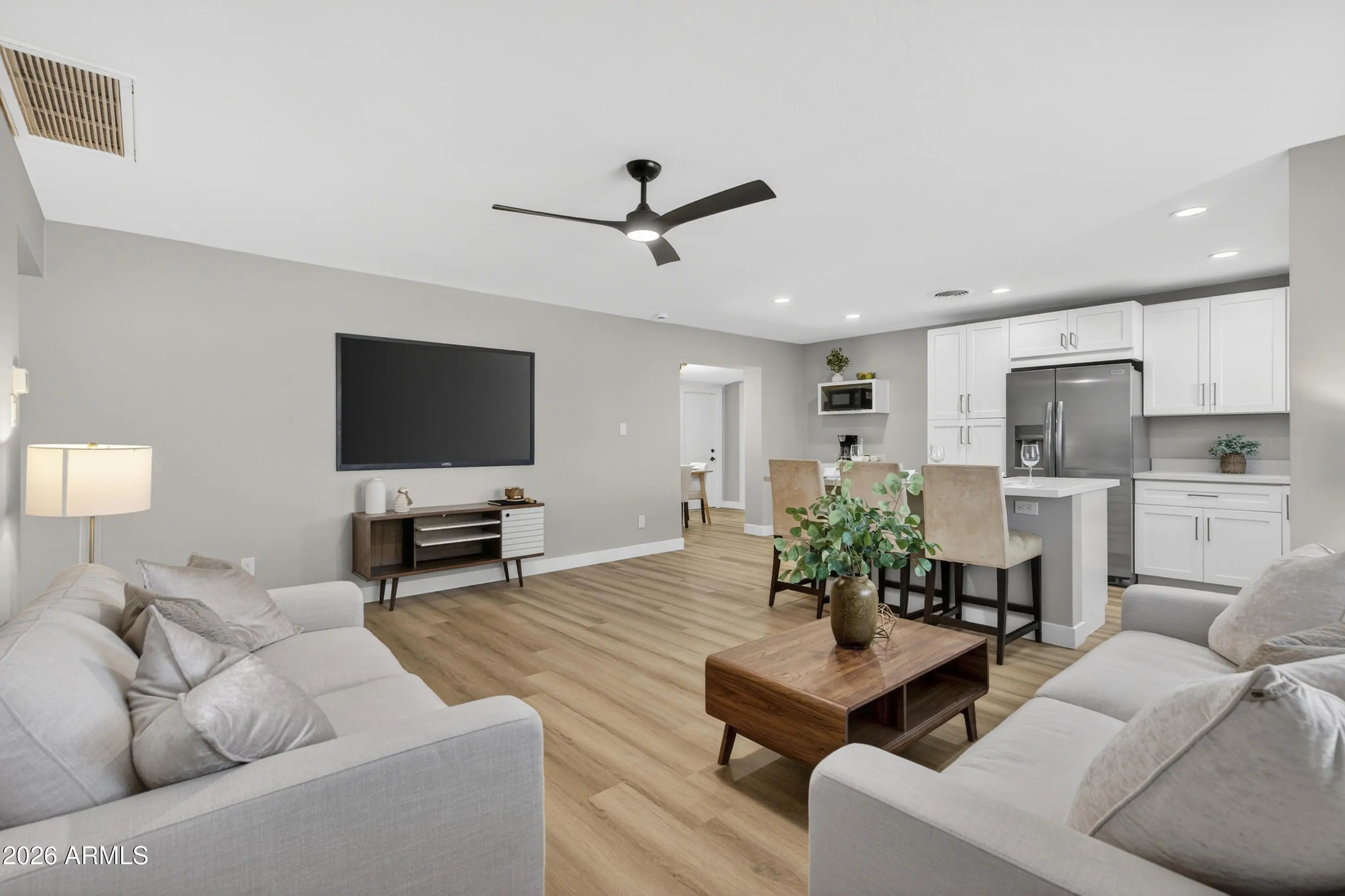 Photo of Listing #6990956