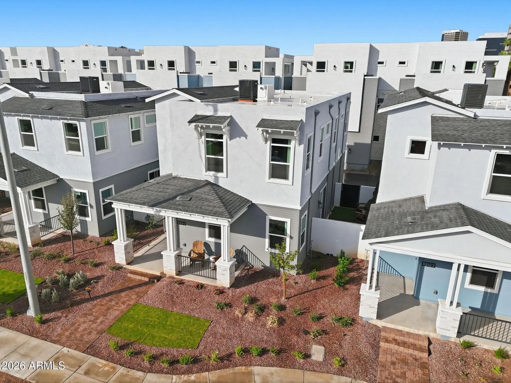 134 W Holcomb Lane, Phoenix