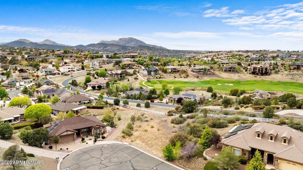 2121 Colter Bay Court (unit 33), Prescott