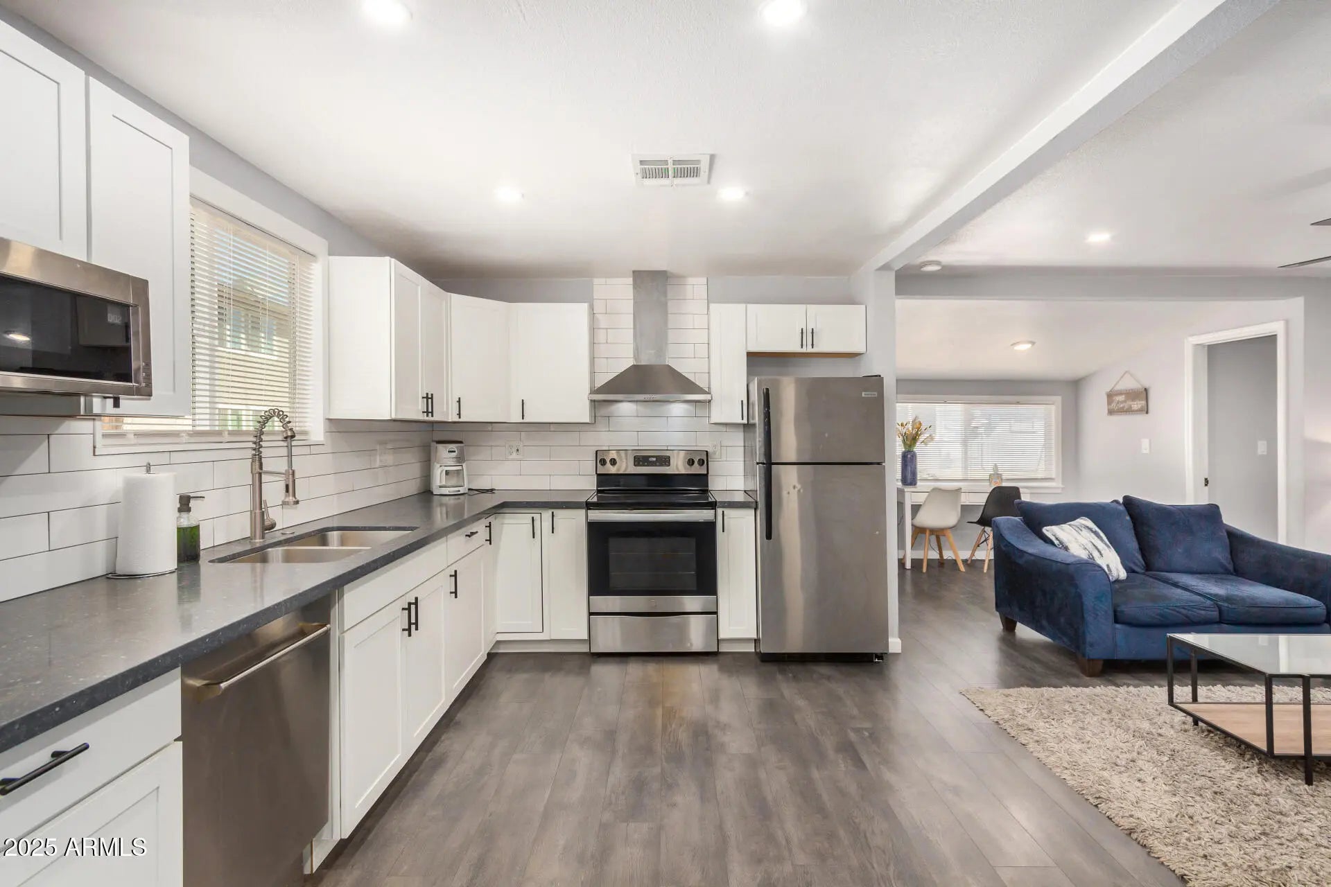 Photo of Listing #6996736