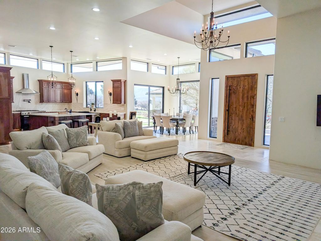 2833 S Old Church Road, Camp Verde