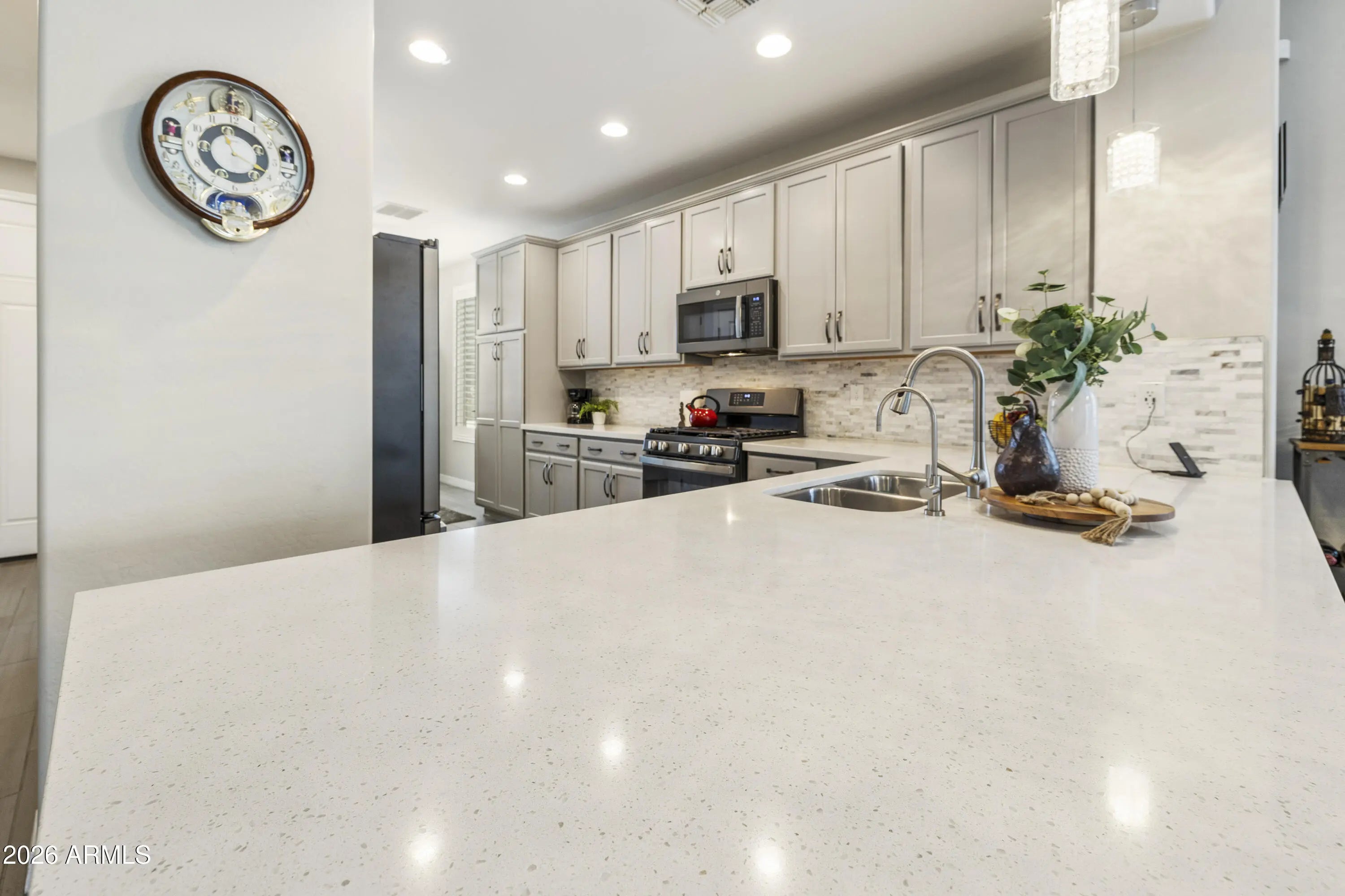 Photo of Listing #6994093