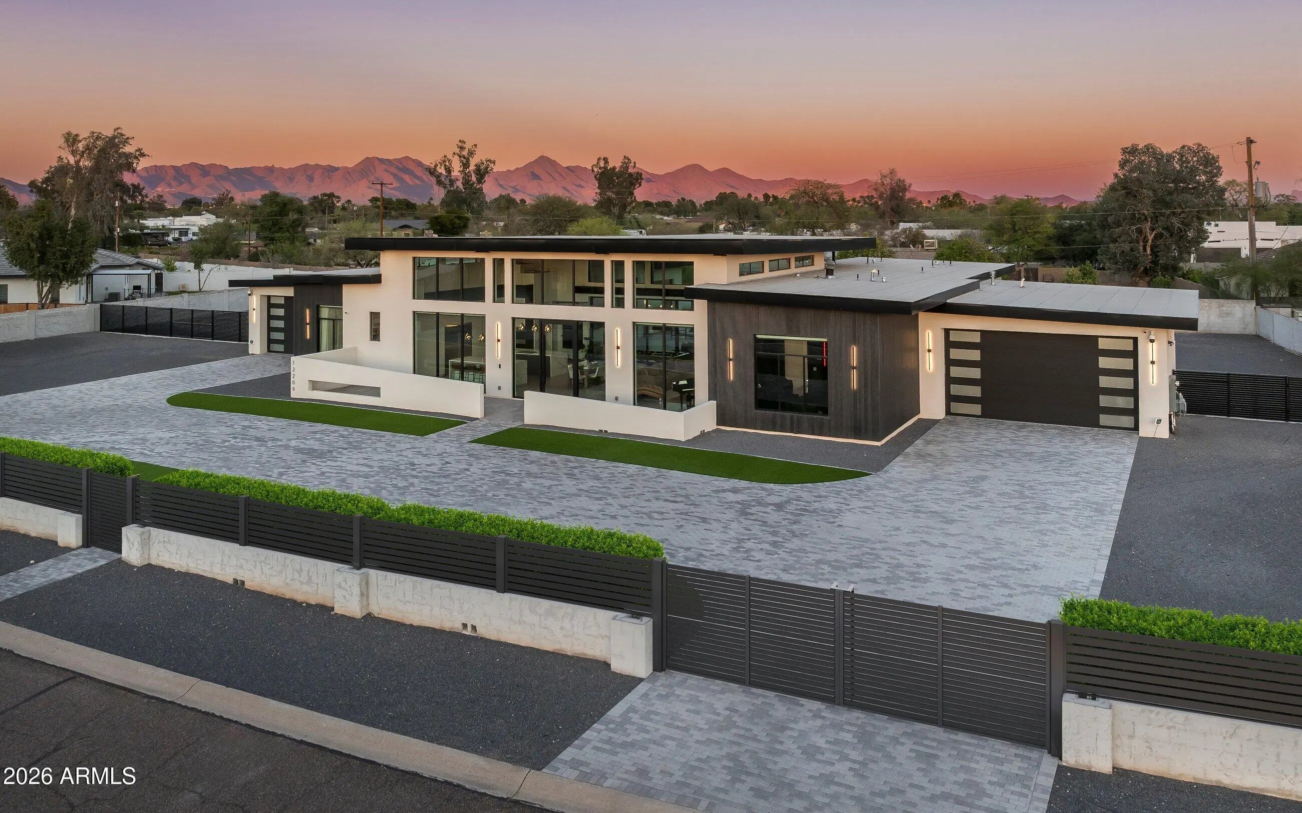 Photo of Listing #6994452