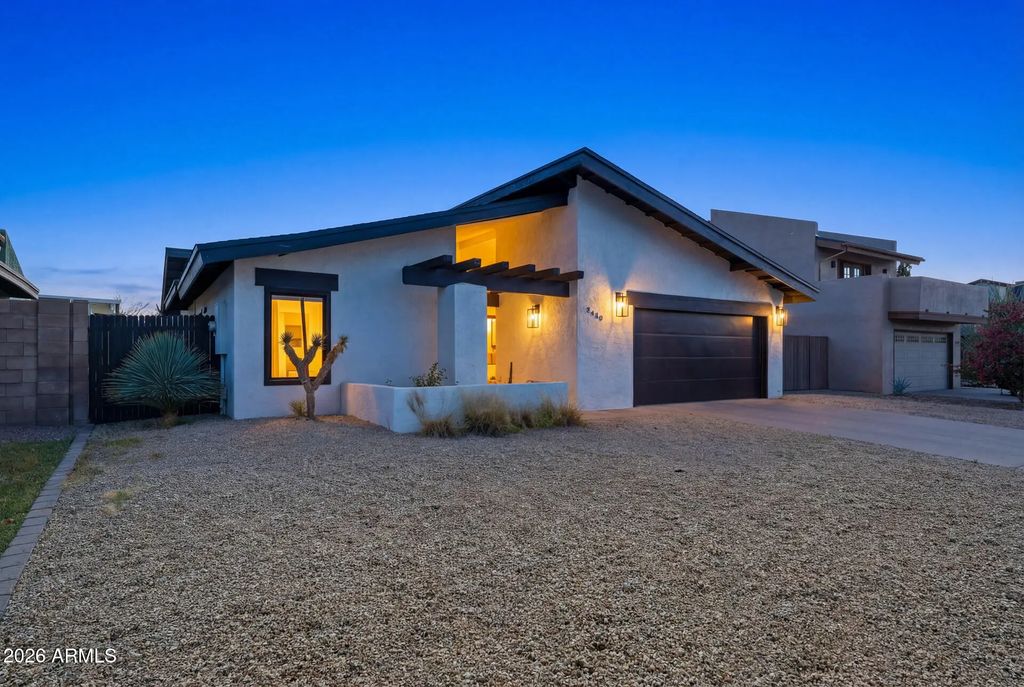 5449 E Cambridge Avenue, Phoenix