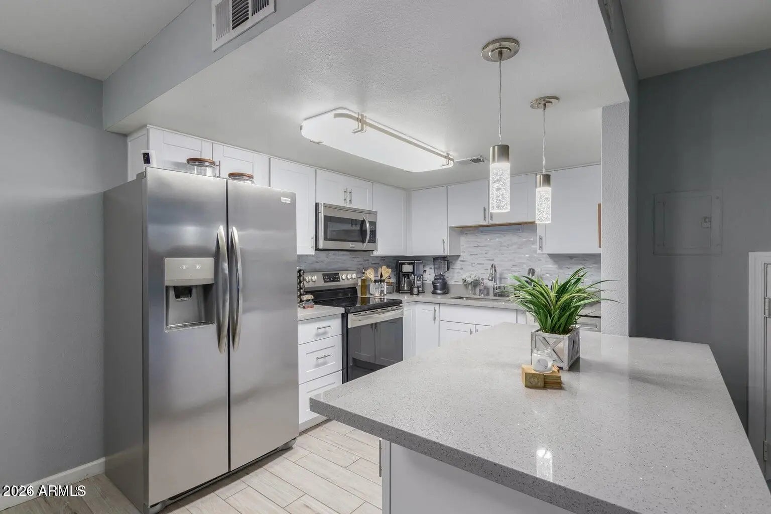 Photo of Listing #6992496