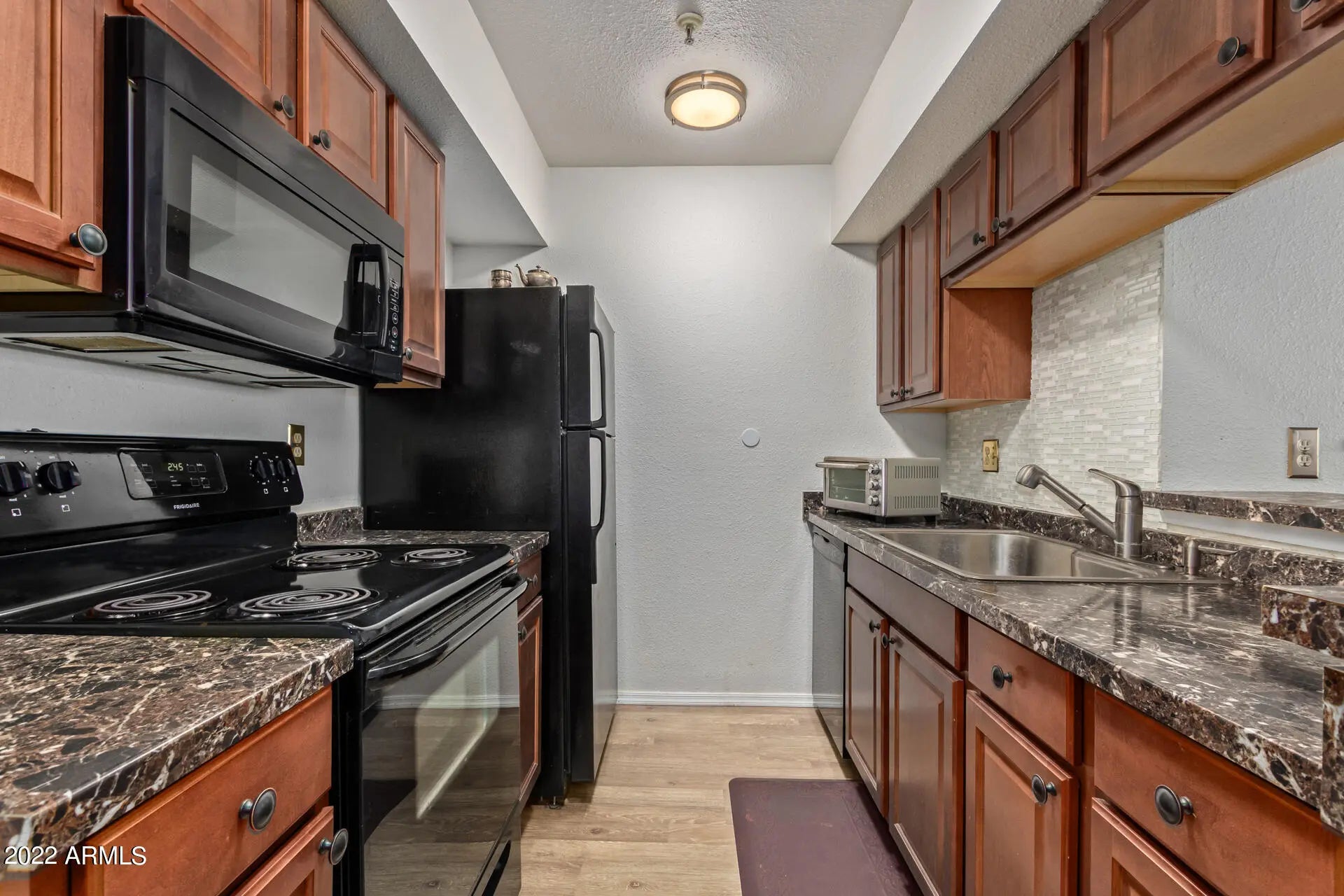 Photo of Listing #6994653