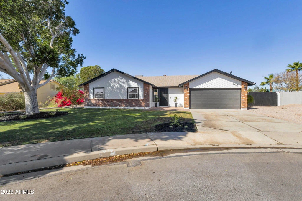 1412 N Augustine, Mesa