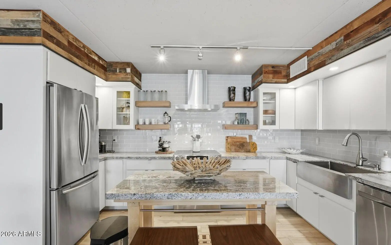 Photo of Listing #6992973