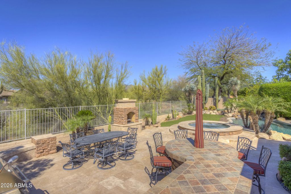 5556 E Sierra Sunset Trail, Cave Creek