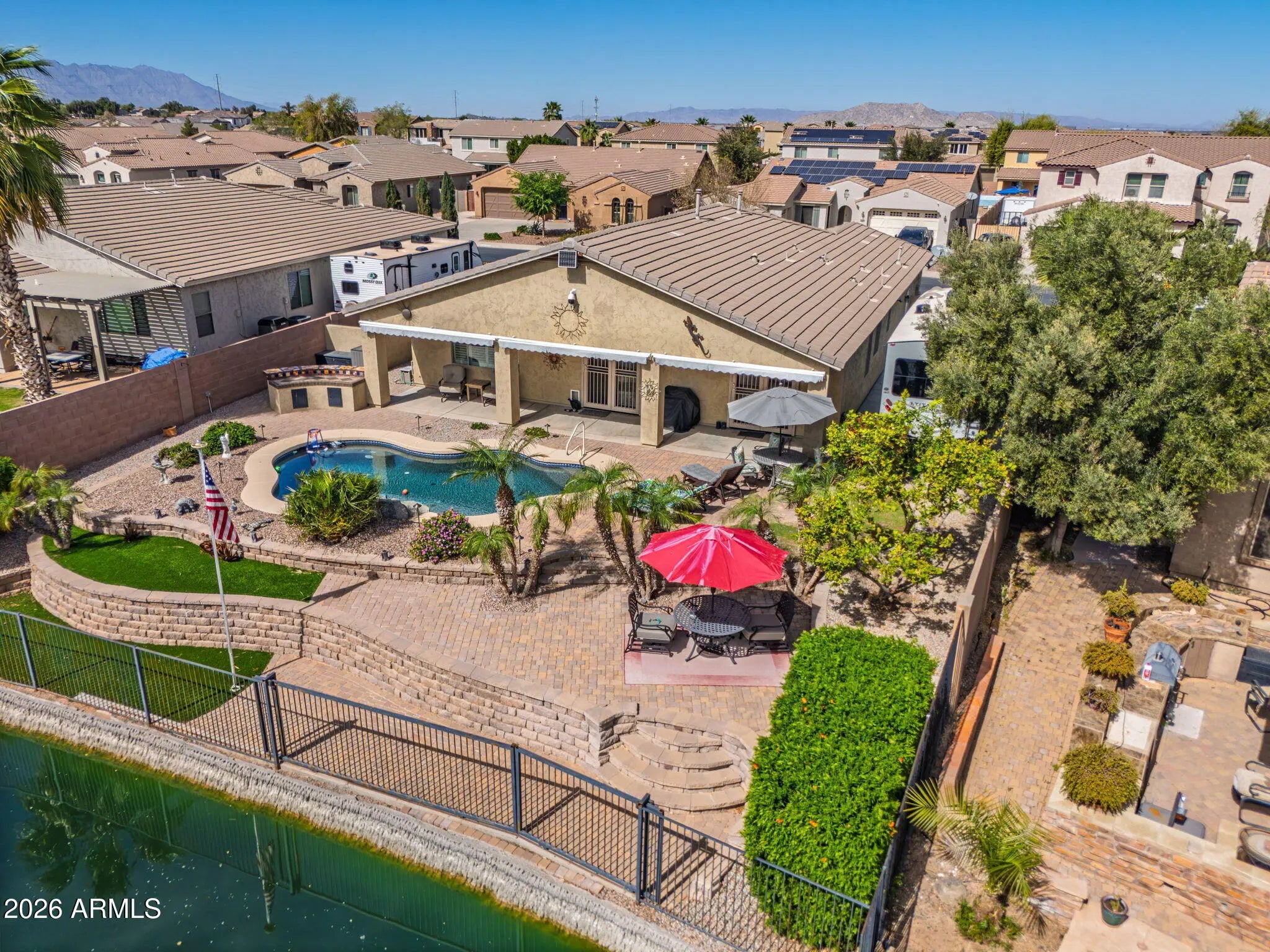 Photo of Listing #6994049