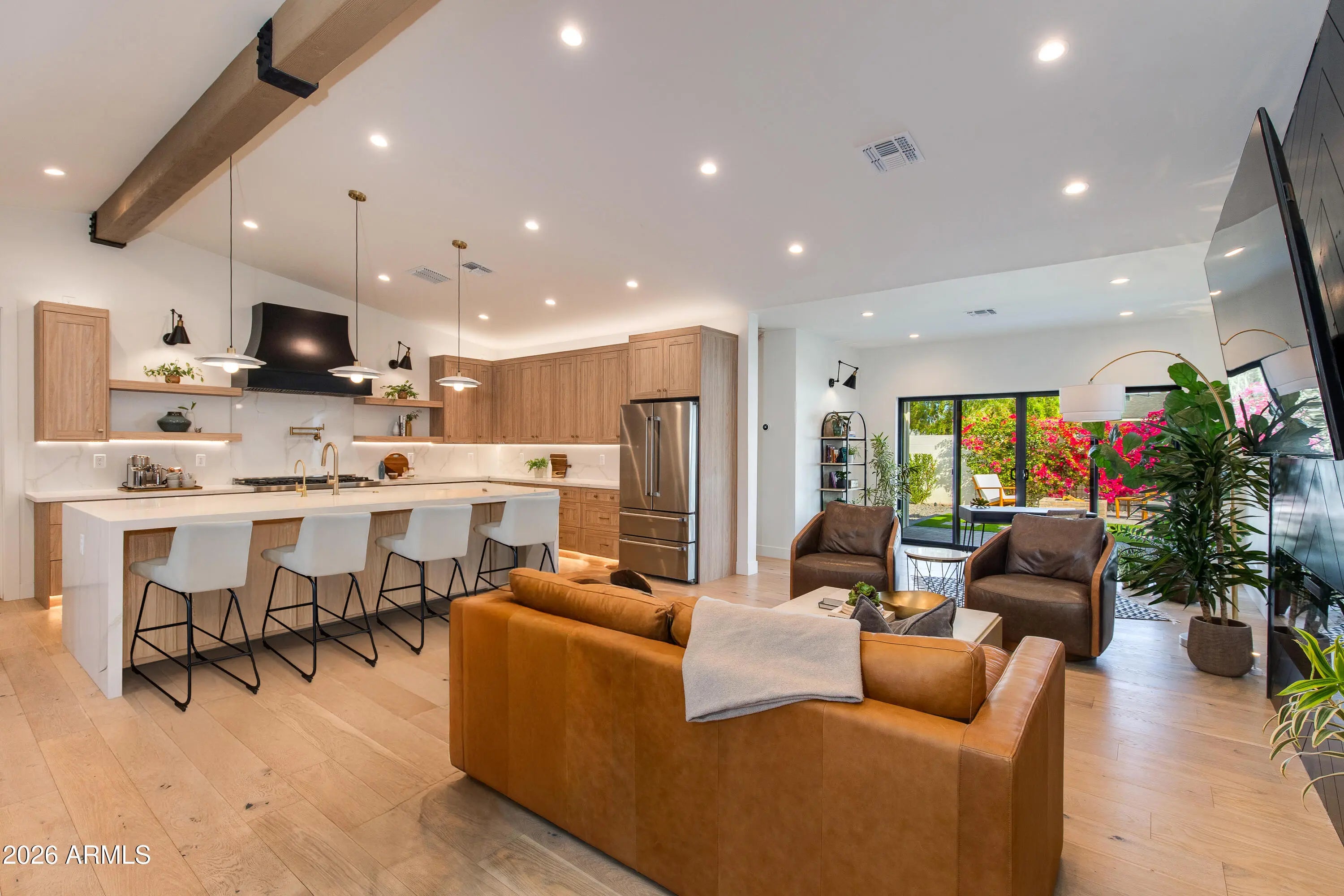 Photo of Listing #6994000