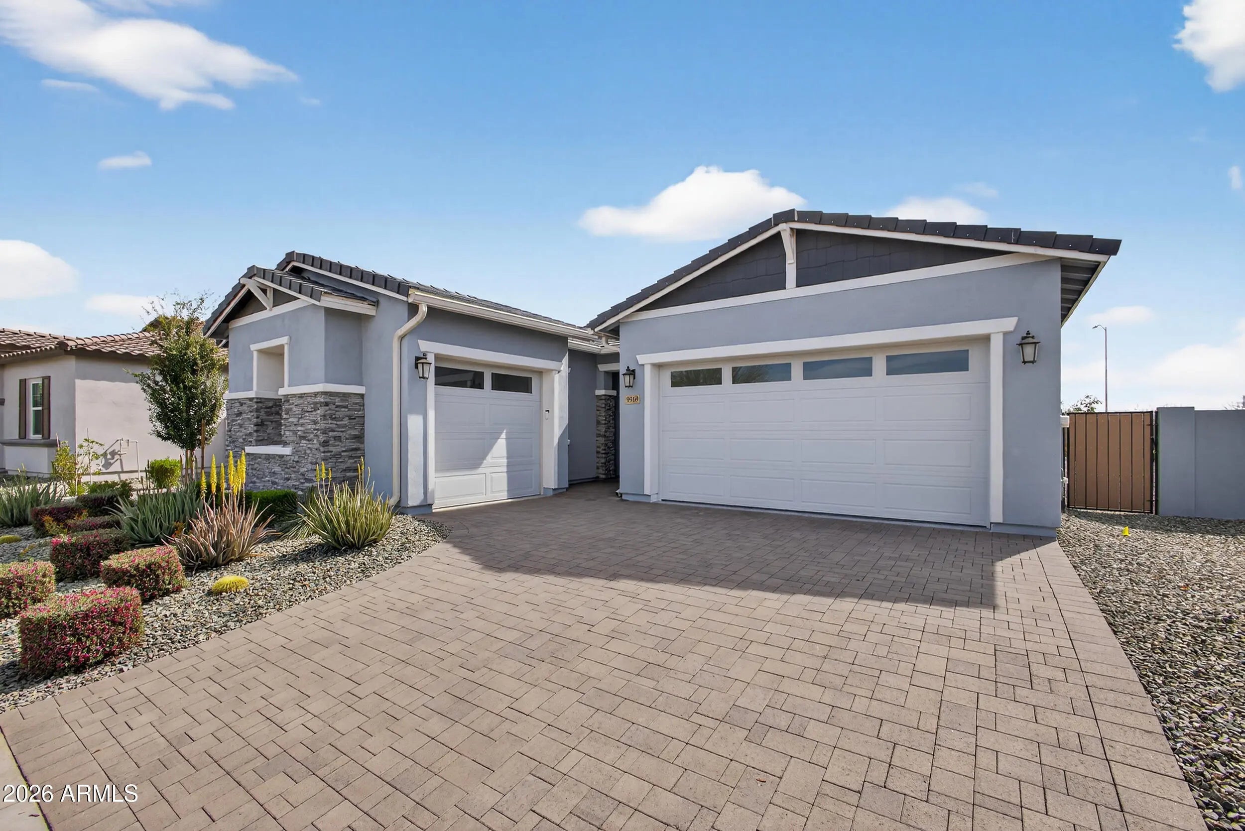 Photo of Listing #6996309