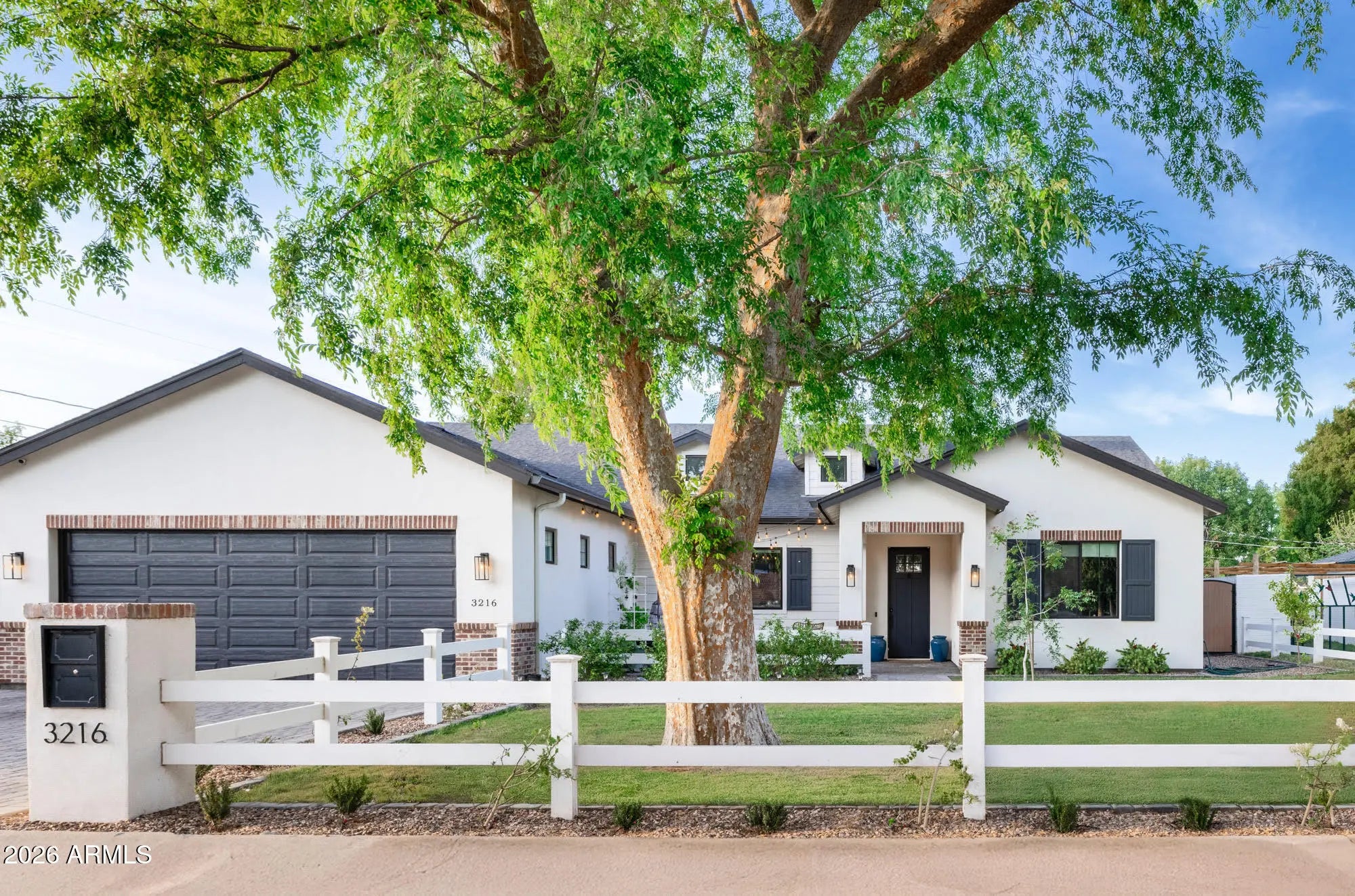 Photo of Listing #6996678