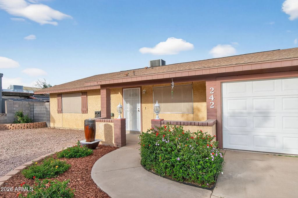 242 N 87th Place, Mesa