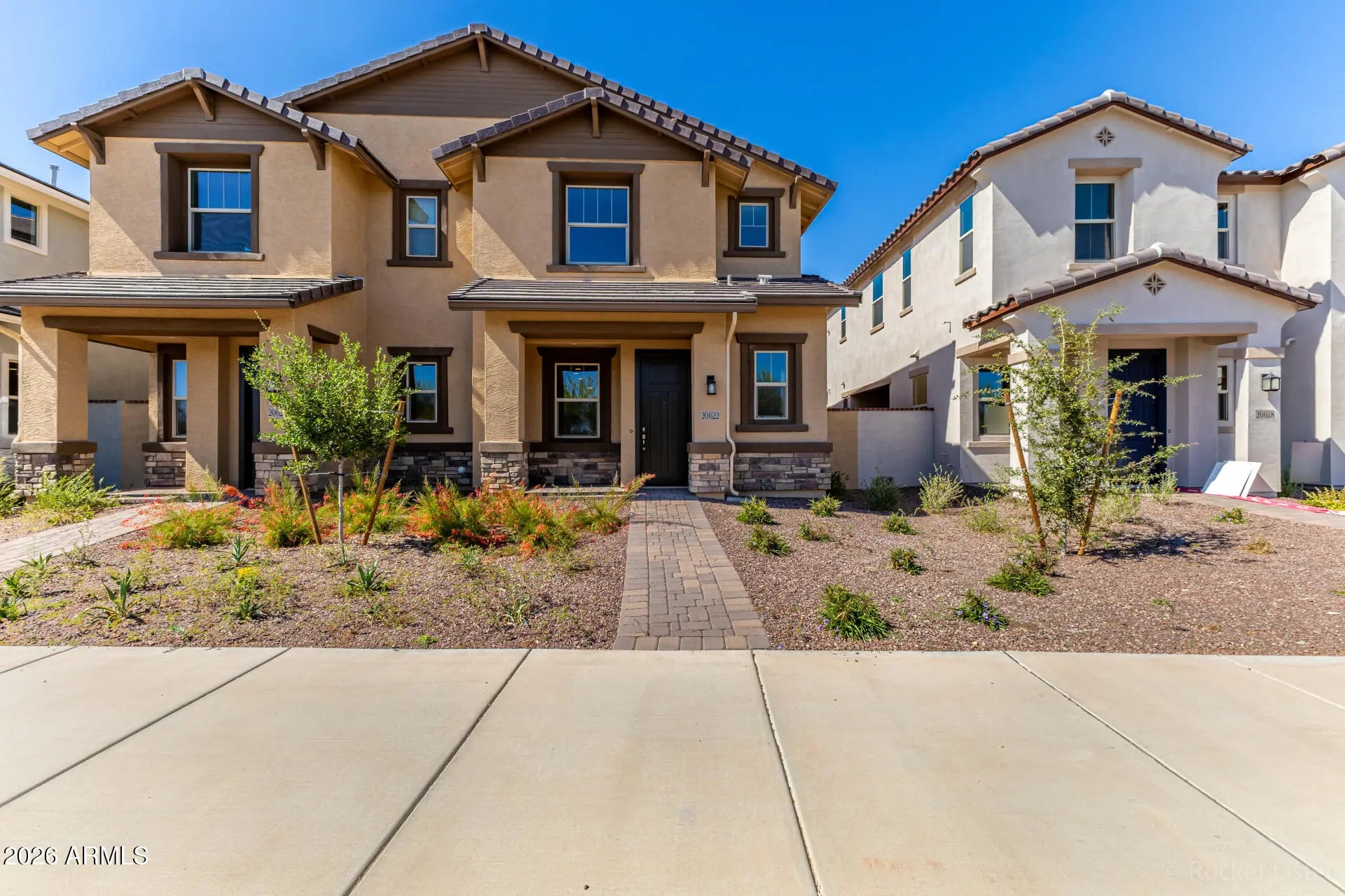 Photo of Listing #6993672