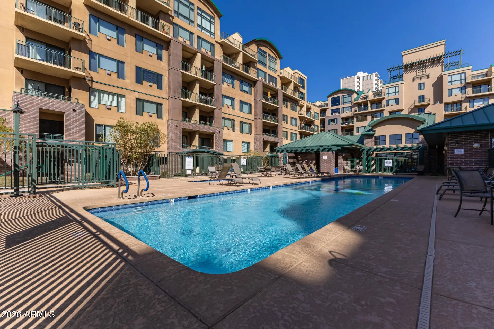 Photo of Listing #6994768