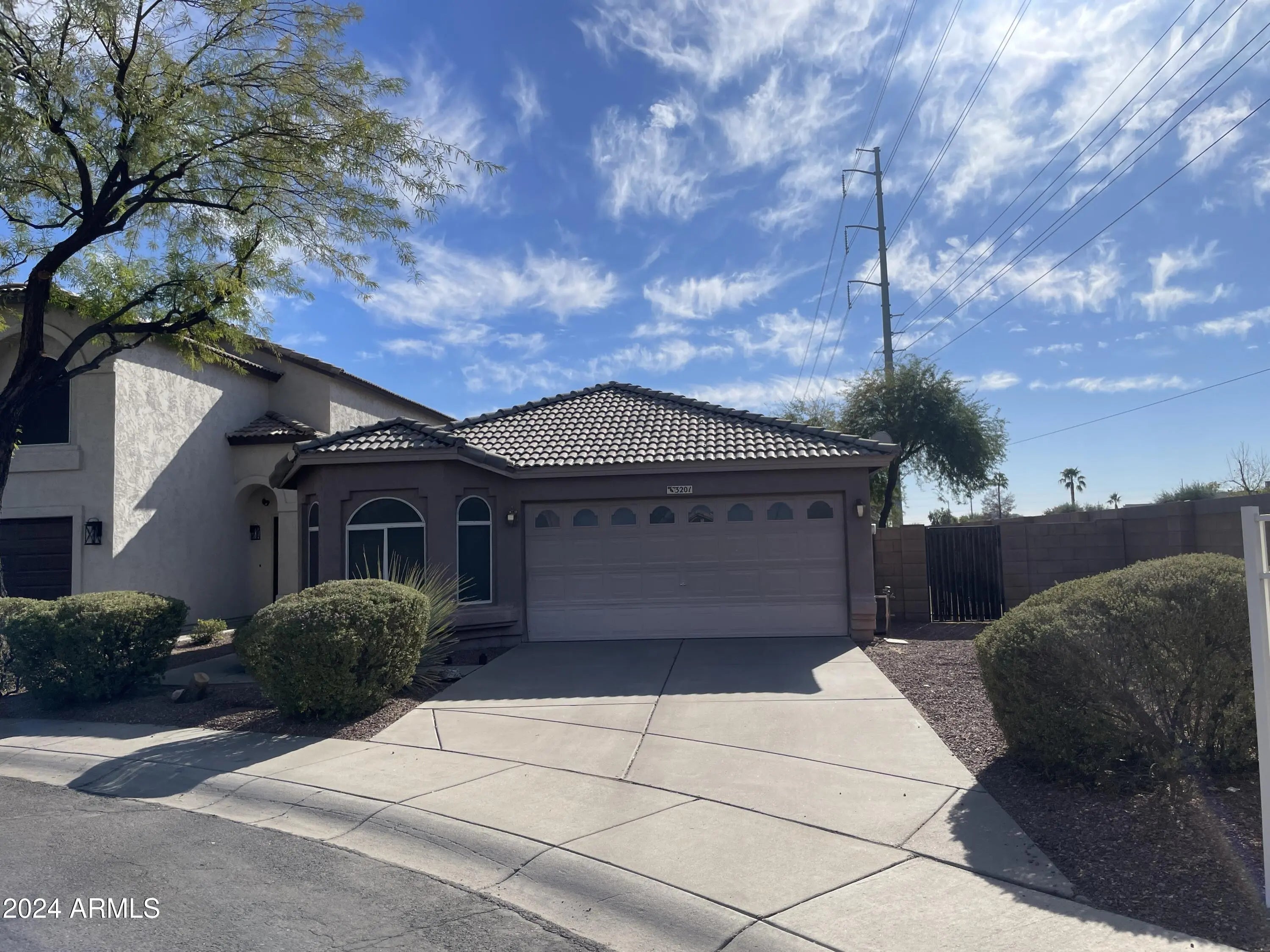 Photo of Listing #6996321