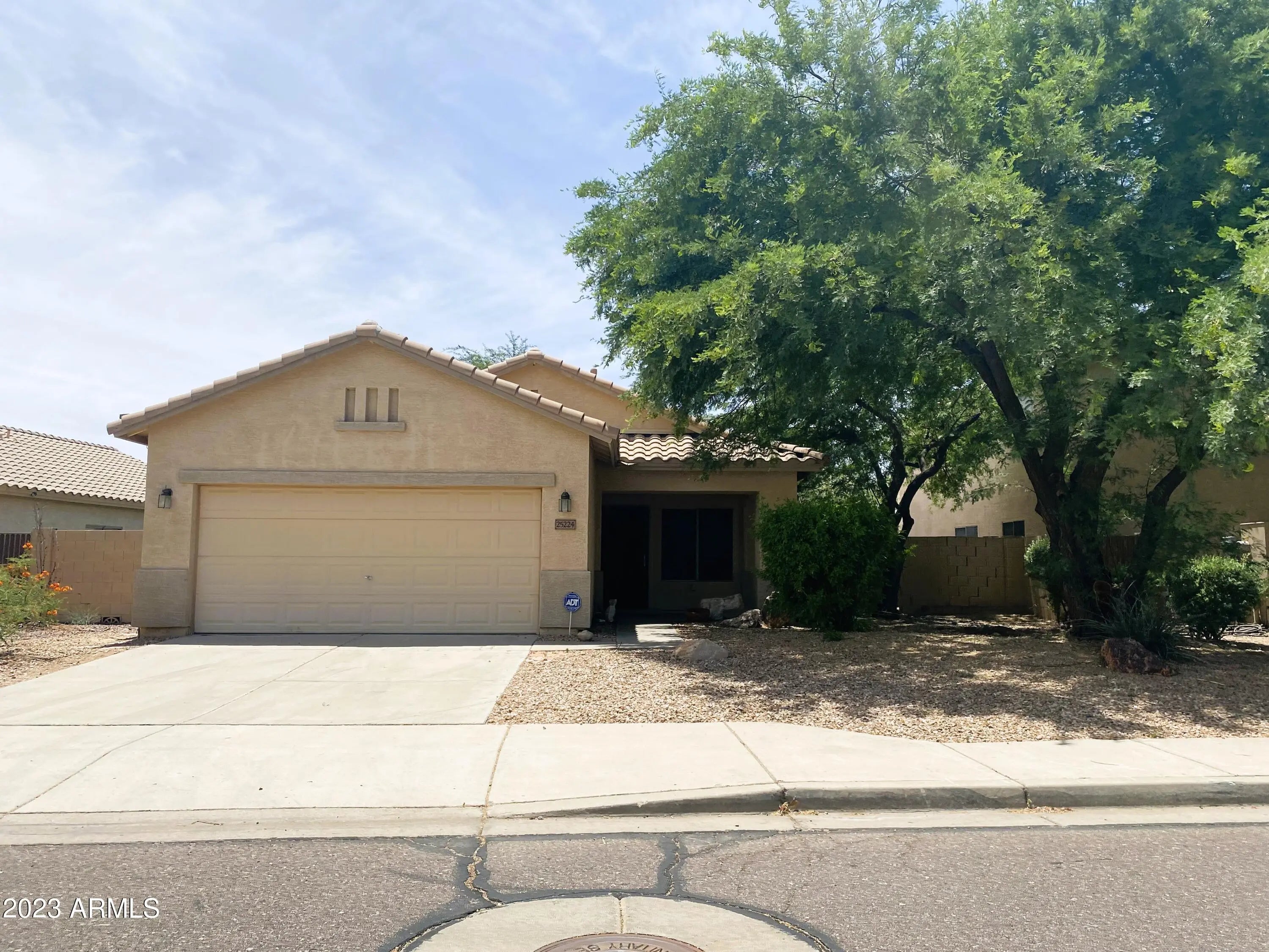 Photo of Listing #6994051