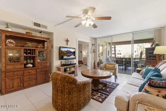 Photo of Listing #7001722