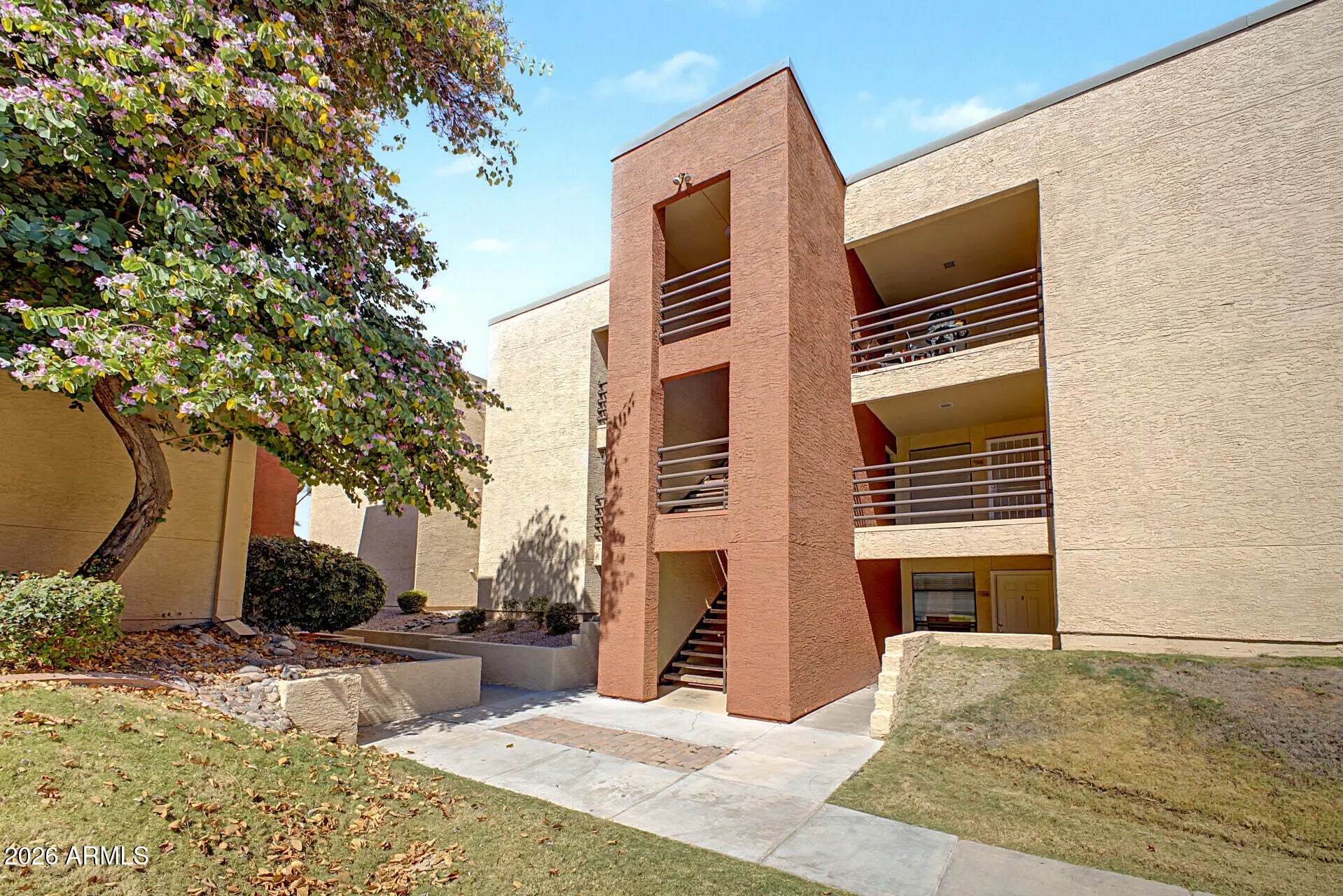 Photo of Listing #6994659