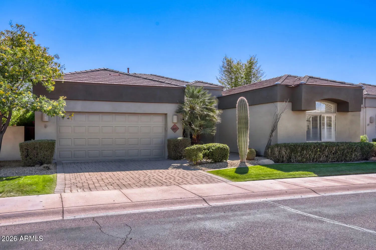 Photo of Listing #6994181