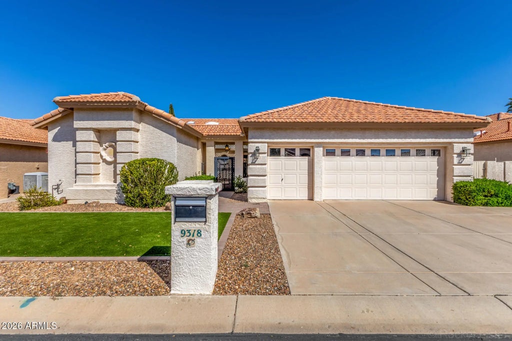 9318 E Coopers Hawk Drive, Sun Lakes