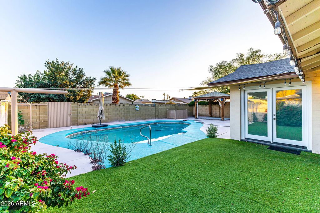 2537 E La Jolla Drive, Tempe
