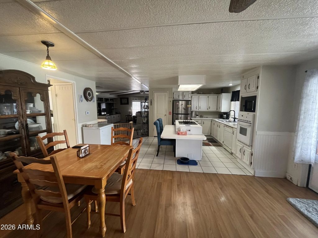 6960 W Peoria Avenue (unit 225), Peoria