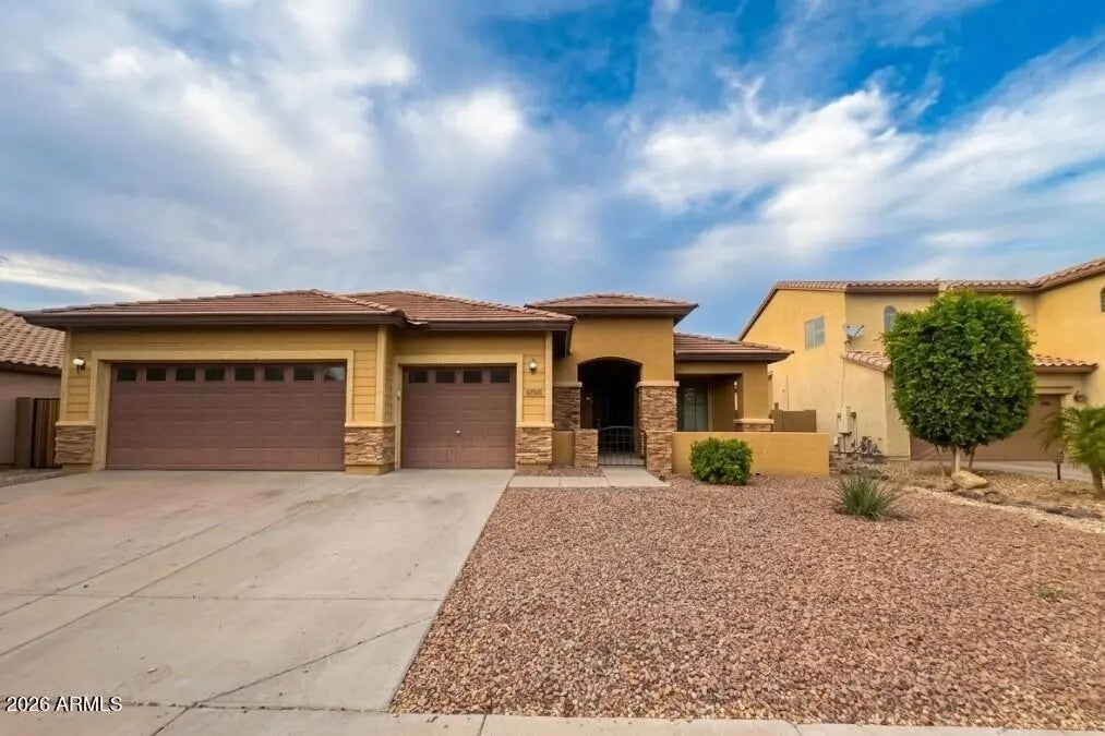 Photo of Listing #6995311