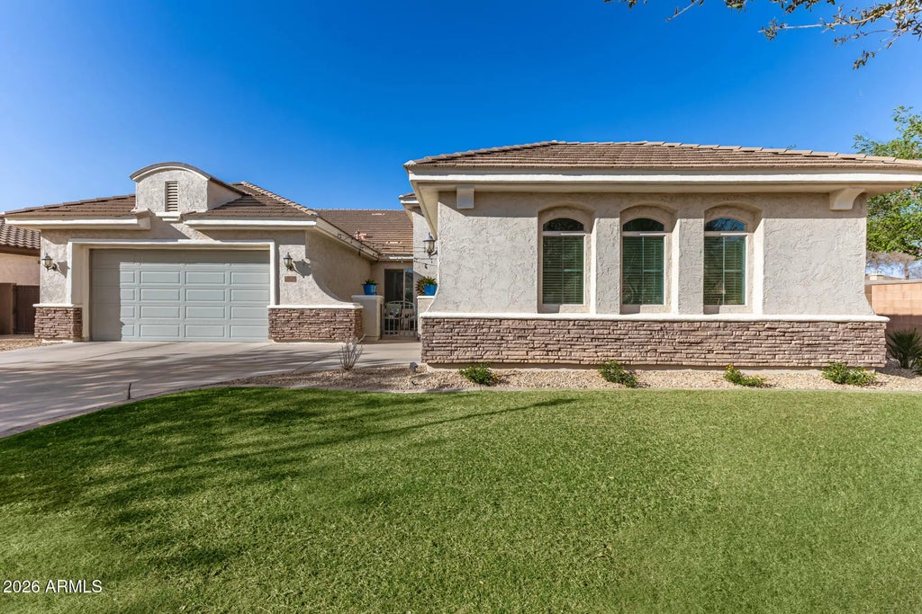 2124 E Canyon Place, Chandler