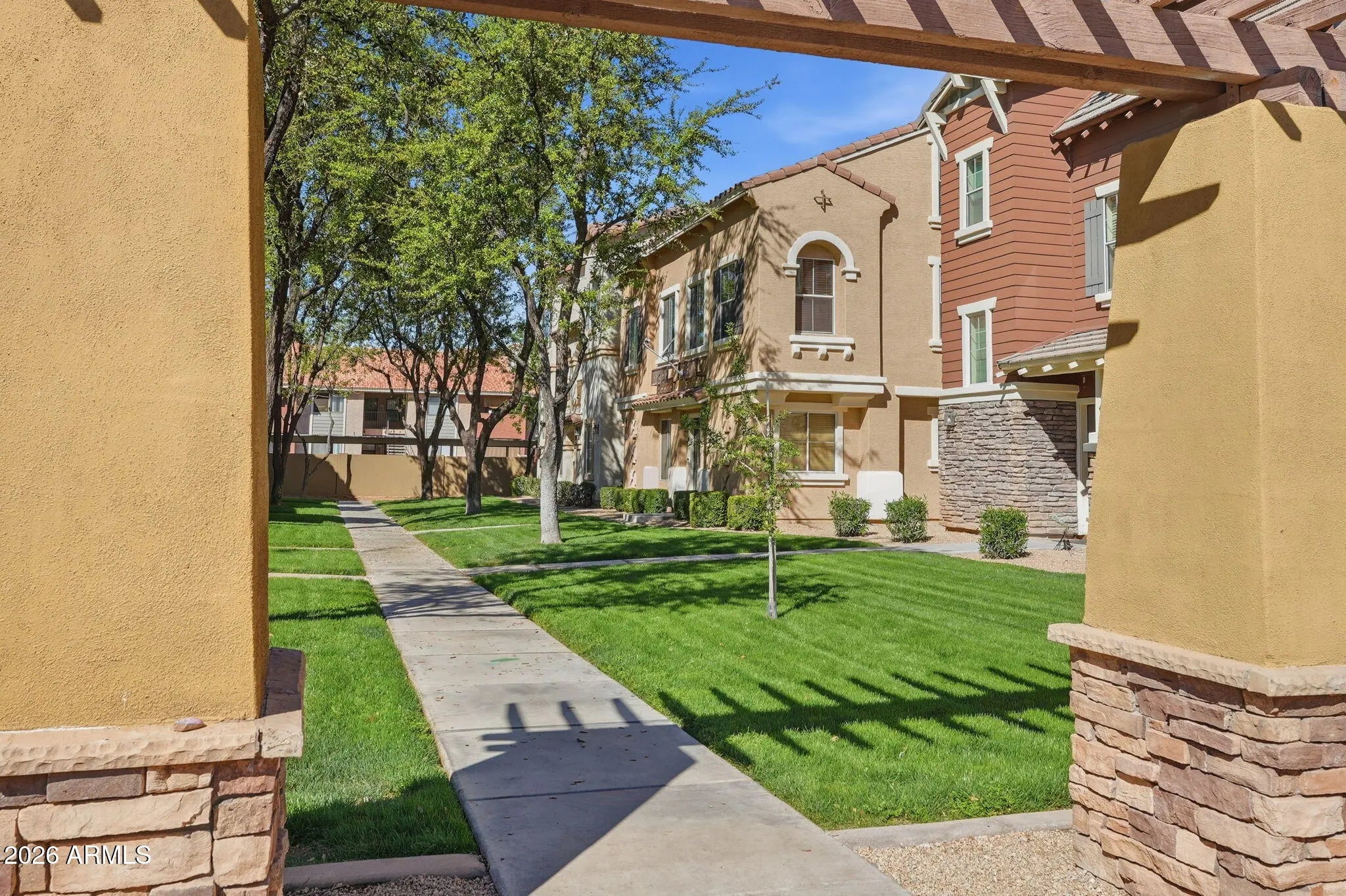 Photo of Listing #6996429