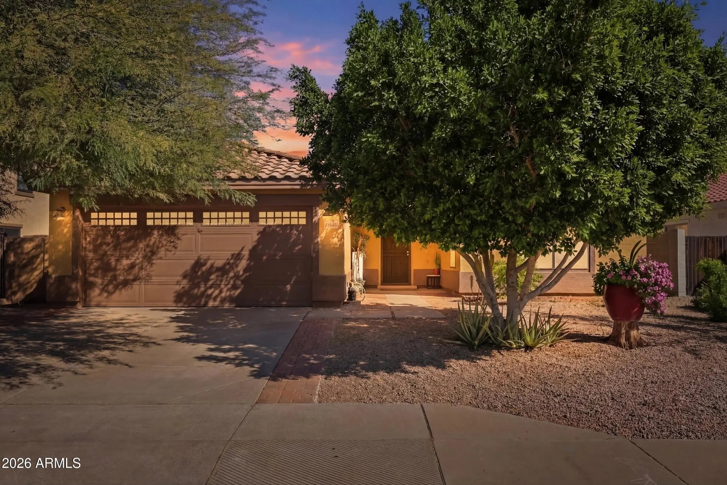 Photo of Listing #7000178