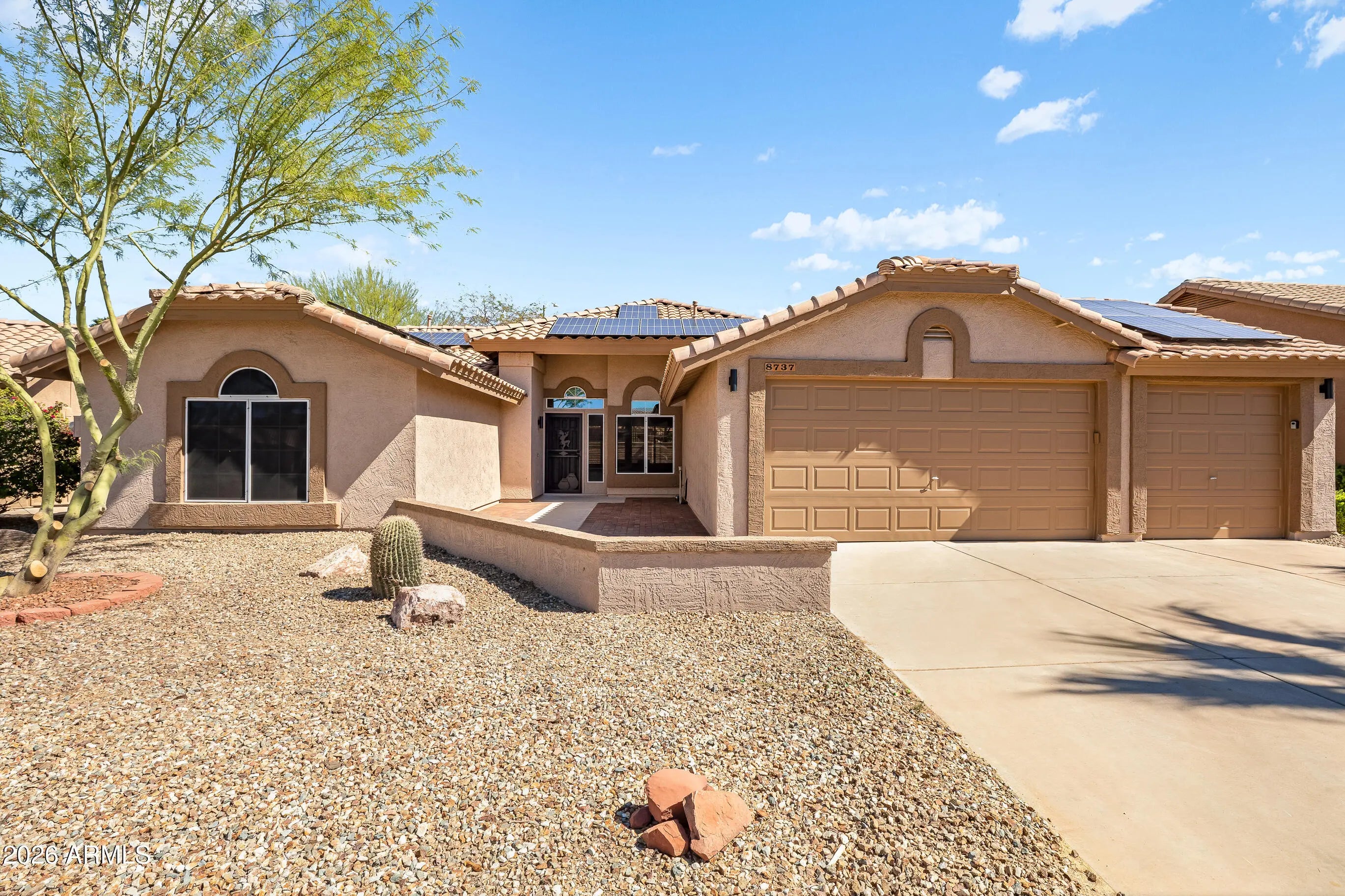 Photo of Listing #6996371