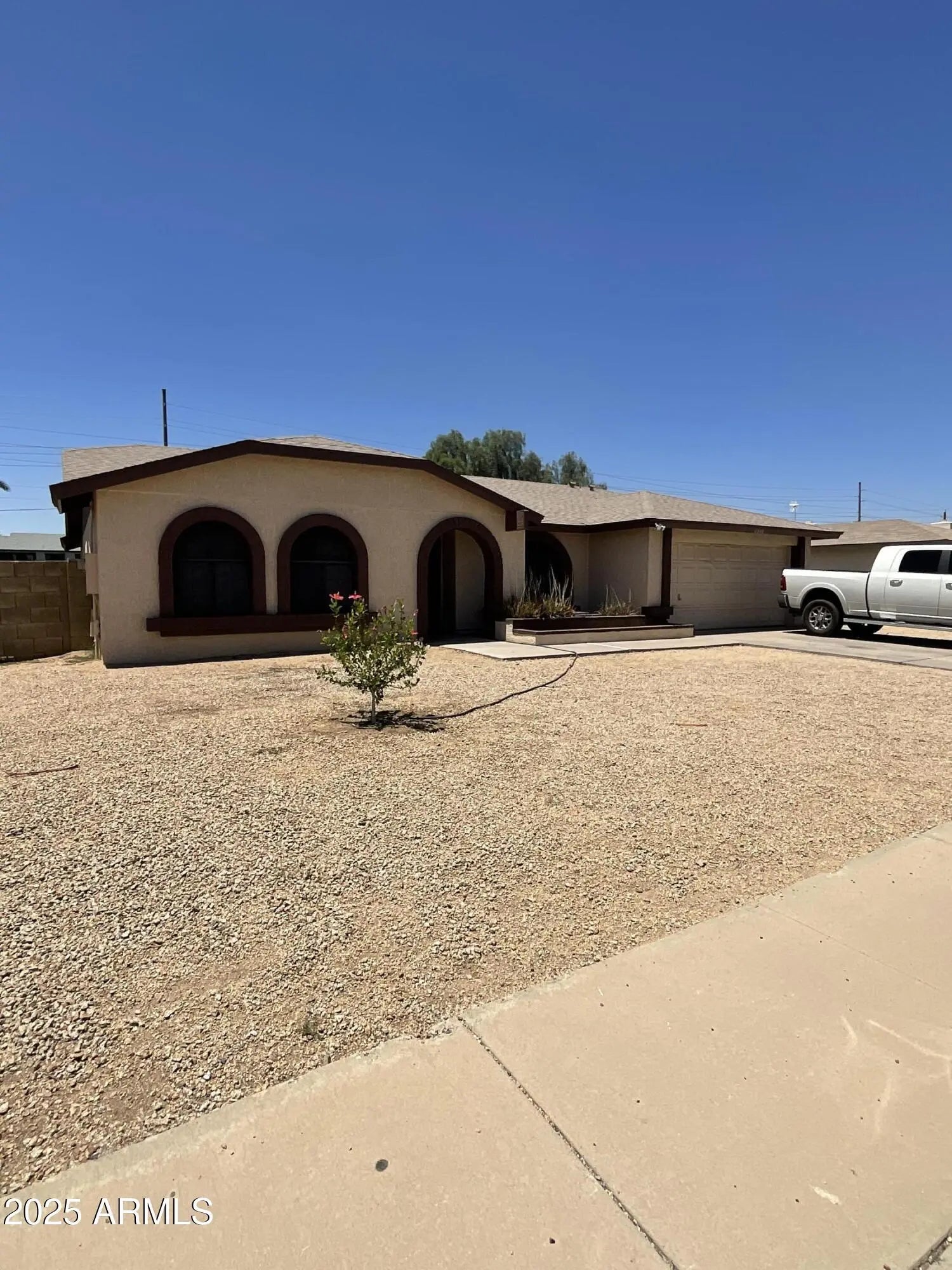 Photo of Listing #6995610