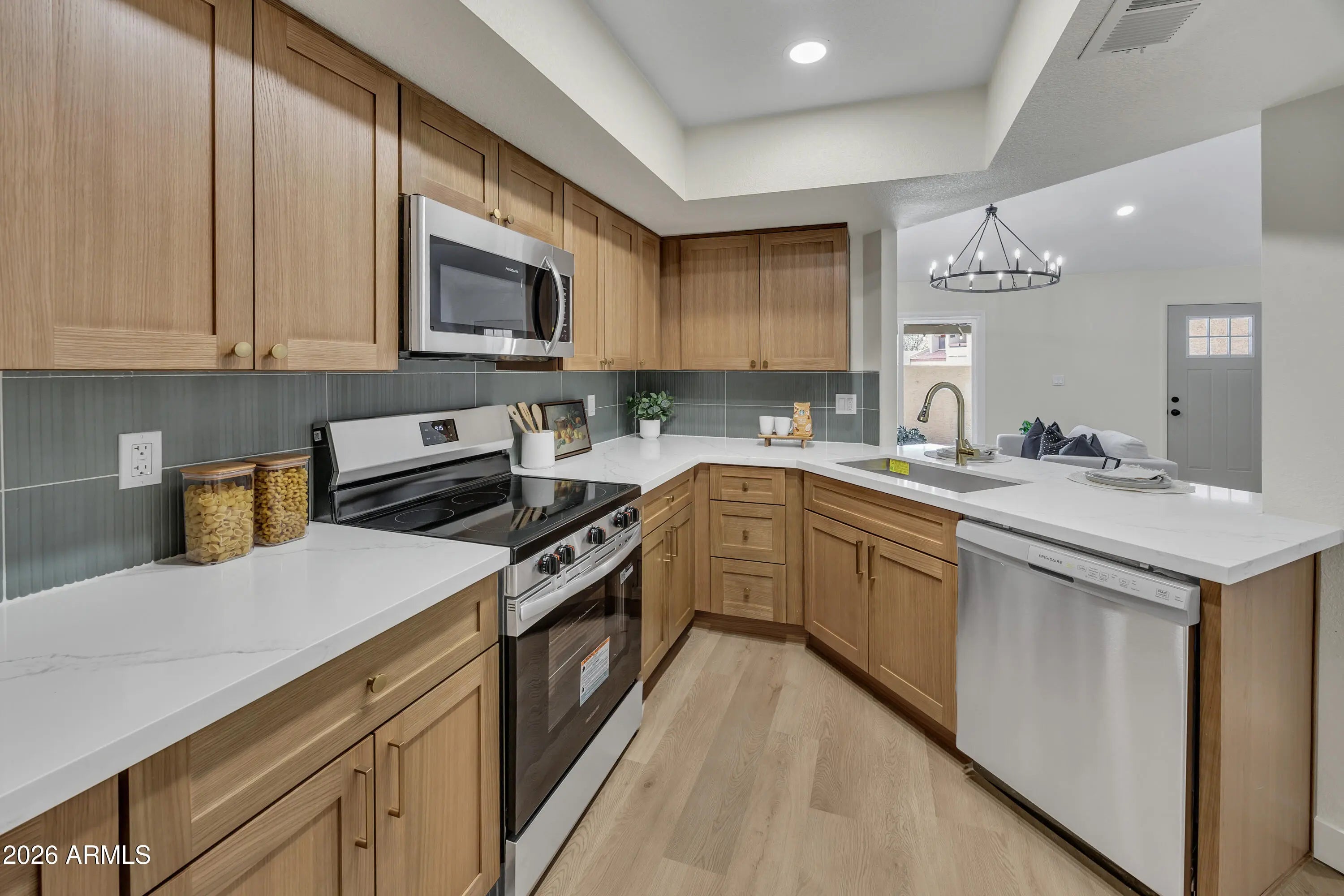 Photo of Listing #6996033