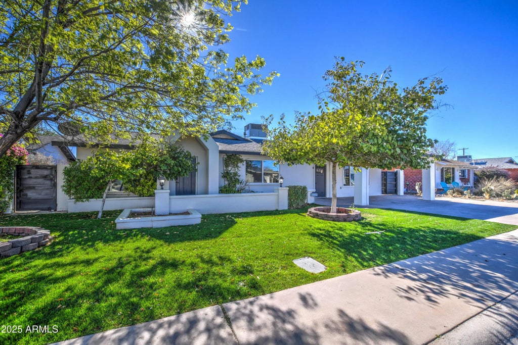 8349 E Columbus Avenue, Scottsdale