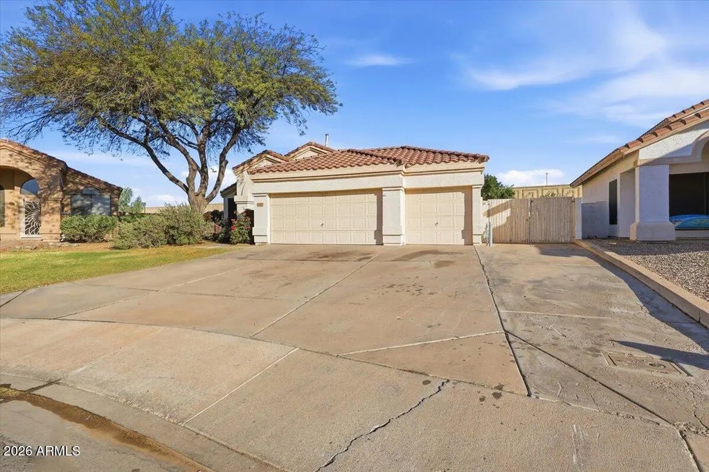 3706 E Isabella Avenue, Mesa