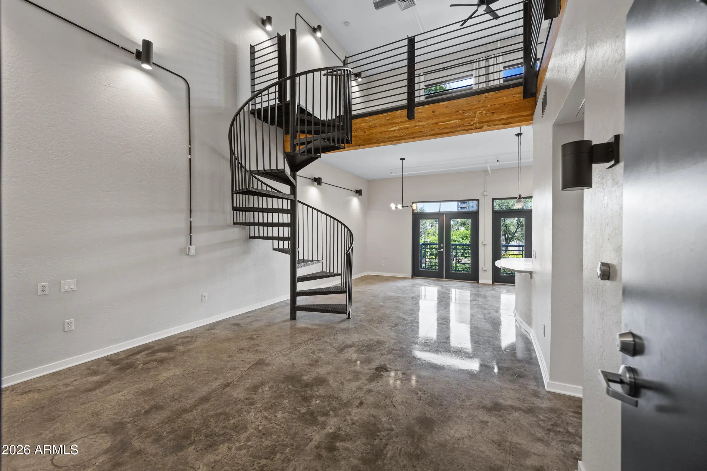 Photo of Listing #6996138