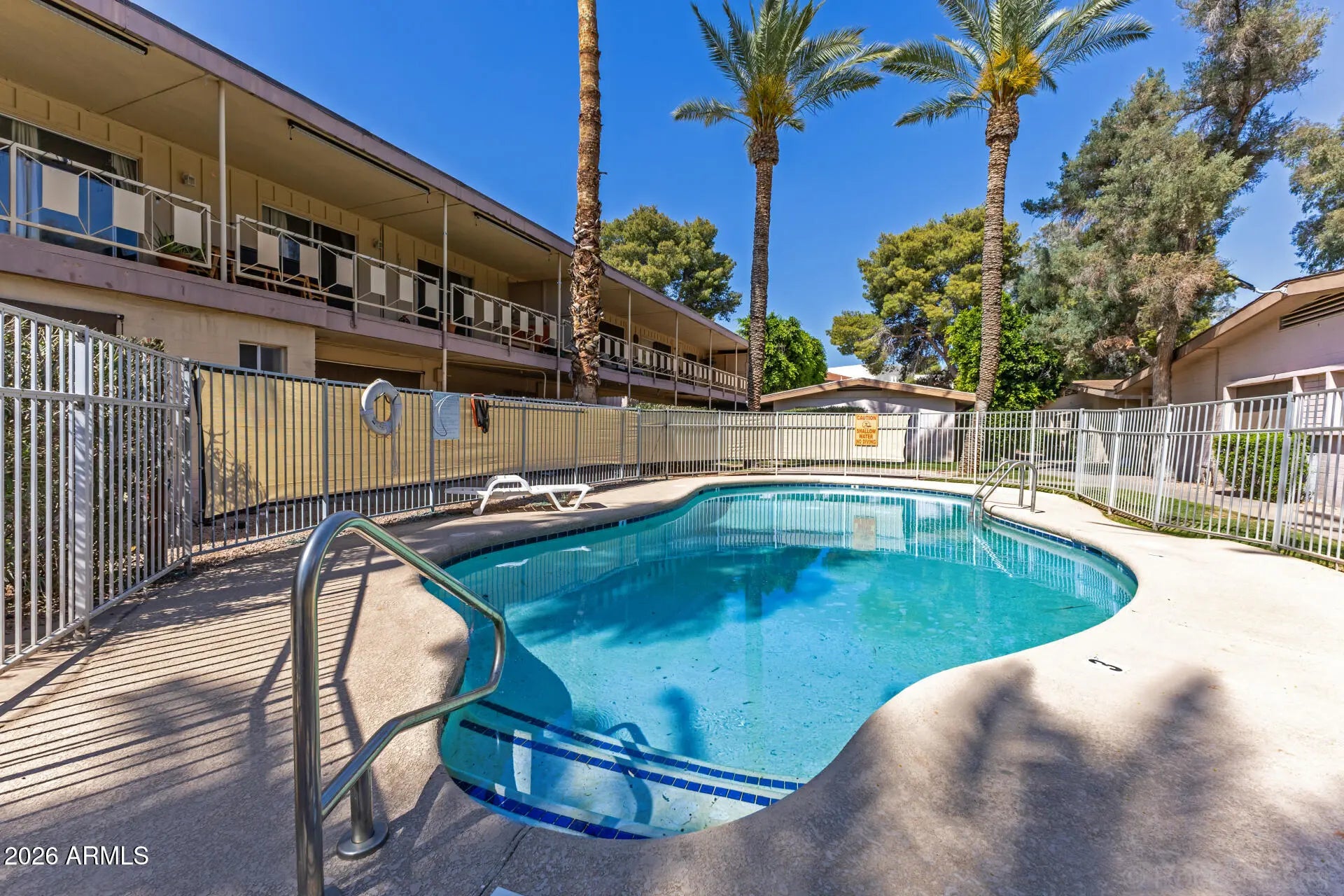 Photo of Listing #6996077