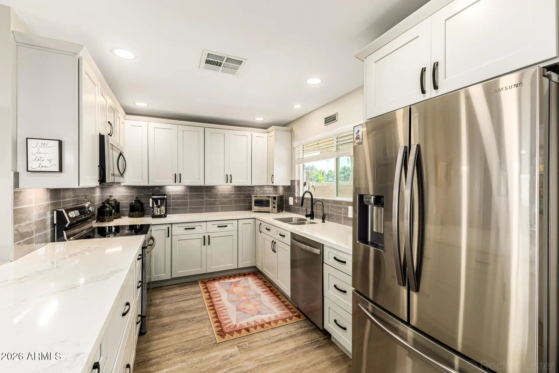 Photo of Listing #6998352