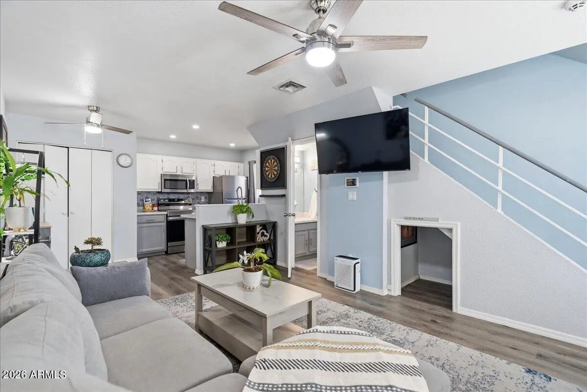 Photo of Listing #6997641