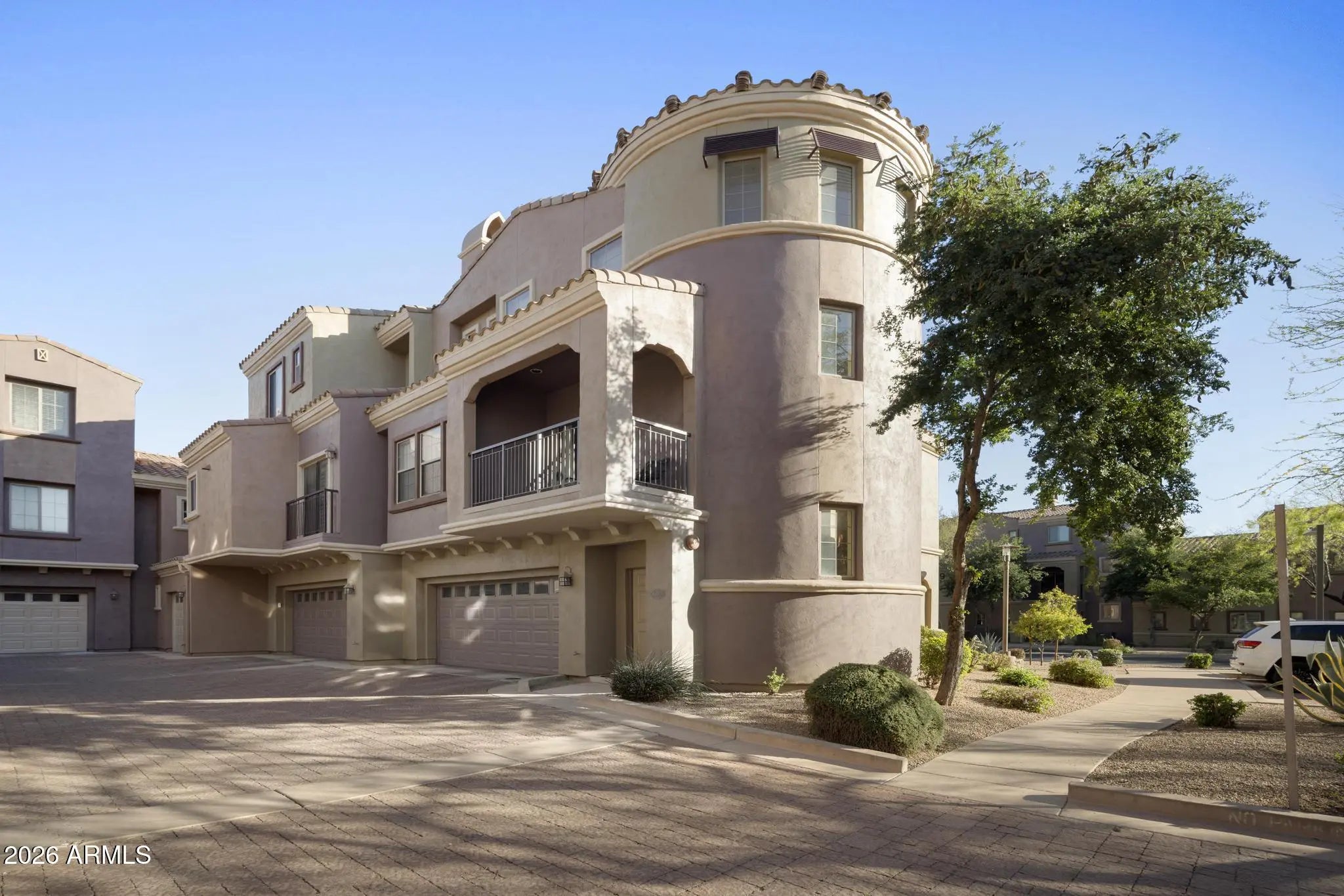 Photo of Listing #6998411