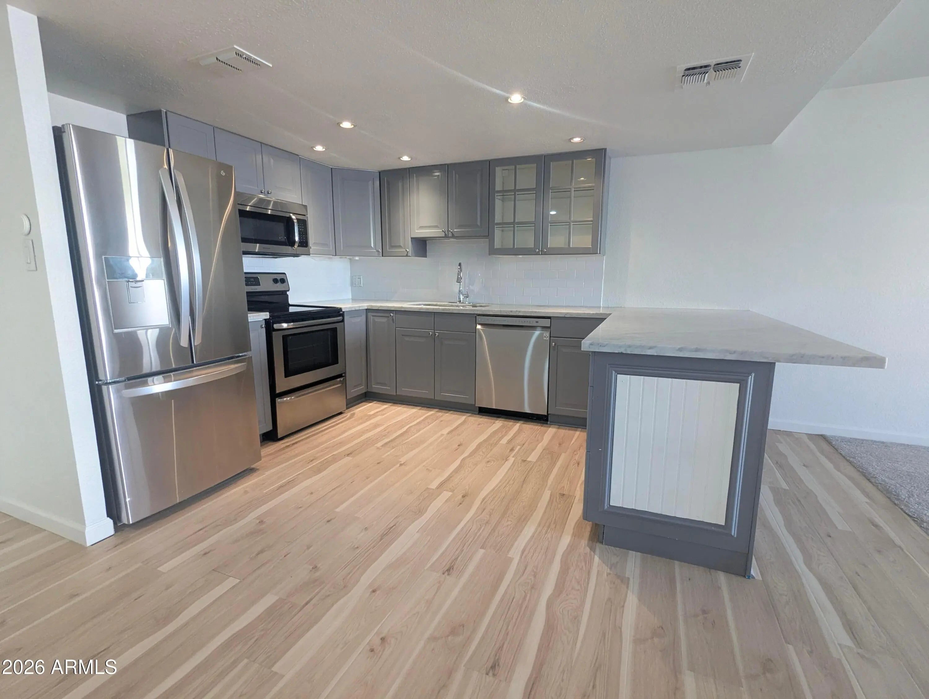 Photo of Listing #6999100