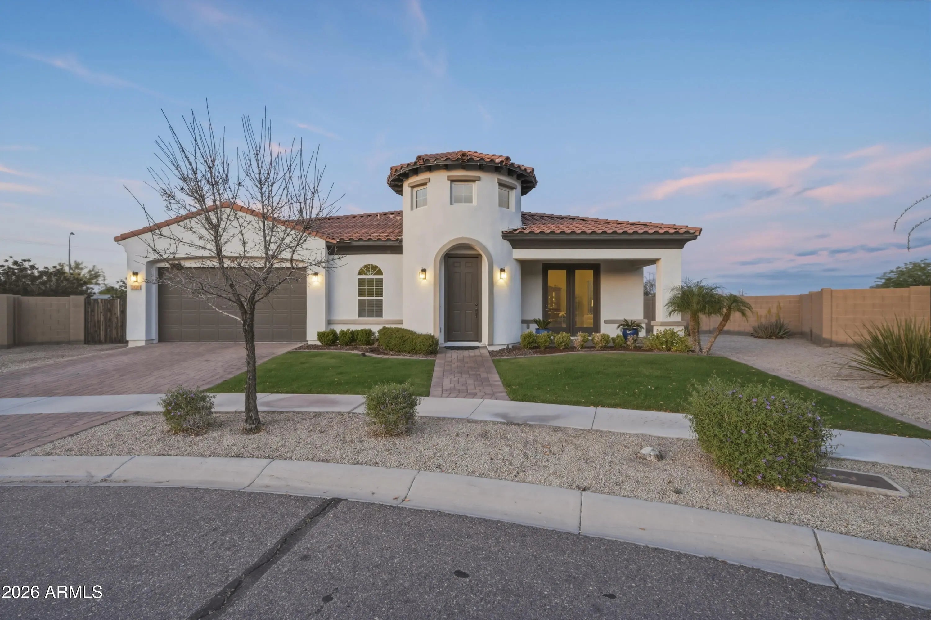 Photo of Listing #6996920