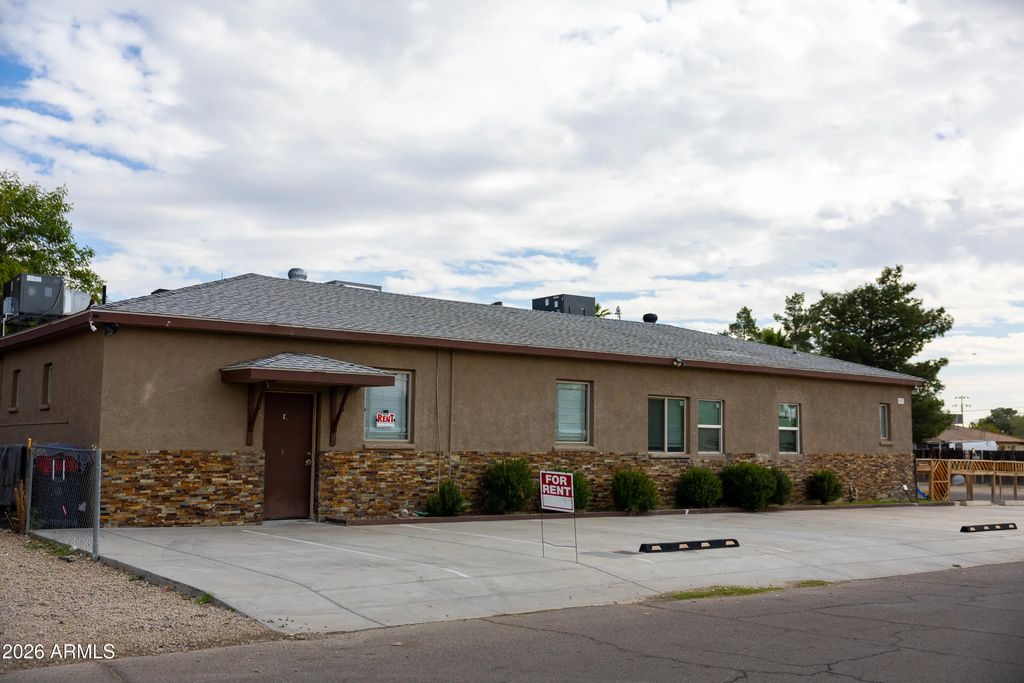 9027 N 11th Street, Phoenix